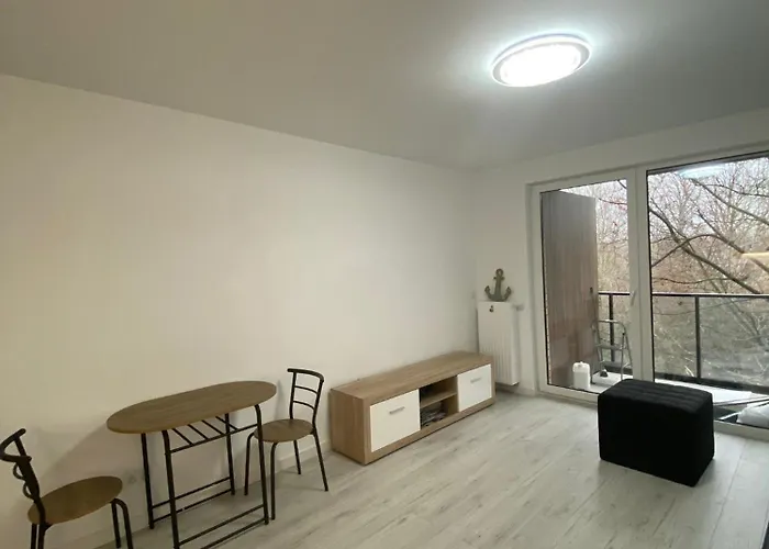Appartement With Parking Warschau